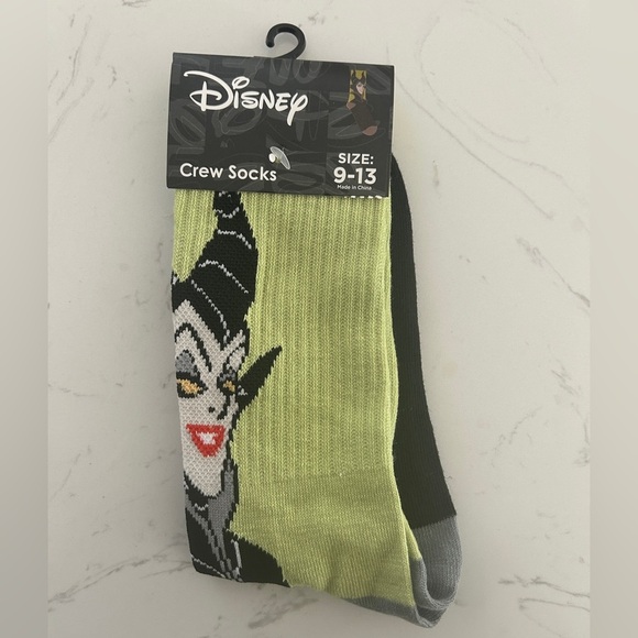 Disney Maleficent Crew Socks - Size 9-13, Unisex- NWT - Picture 1 of 4